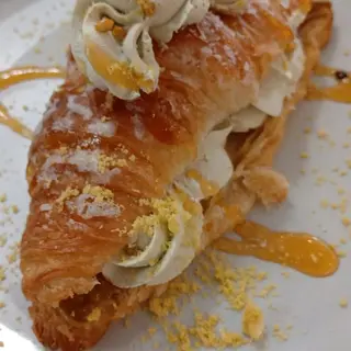 Croissant mousse pistacho