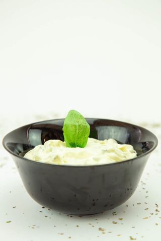 Sos de maioneza cu castraveti murati