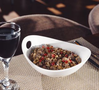 კუჭმაჭი ნიგვზით