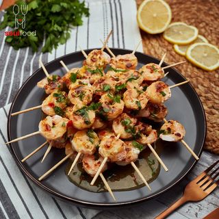 Frigărui de creveți cu sos dulce-acrișor