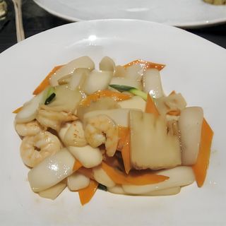 27D. Gnocchi di riso con frutti di mare alla piastra