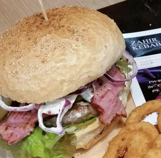 Burger ostro cięty boczek