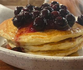 Pancakes blueberry sauce