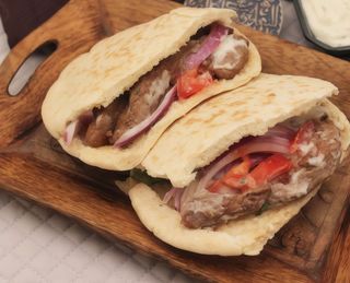 Pan De Pita Normal Con Ternera