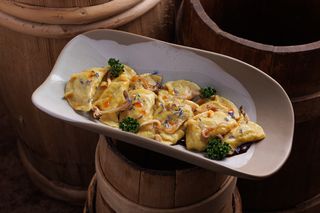 Вареники з грибами та винним соусом (200/110)