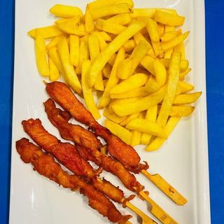 88E Pincho Pollo con Patatas Fritas
