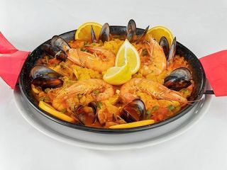 Paella De Pescado Y Marisco (Para 2 Personas)