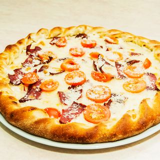 Pizza cu Margine Umplută XXL 