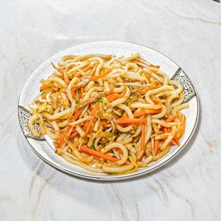 Makaron udon z wołowiną