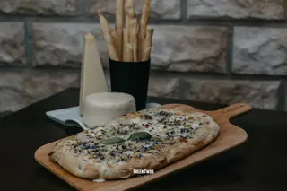Pizza 4 Quesos