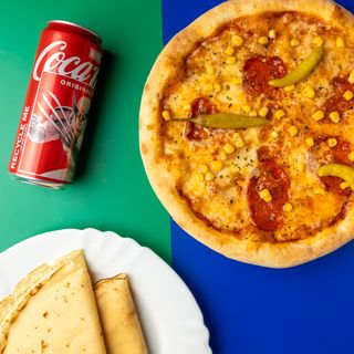 Mexicana pizza 32cm + Palačinka sa eurokremom + Coca-Cola 2l