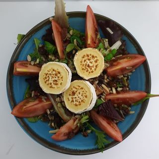 Ensalada De Queso De Cabra