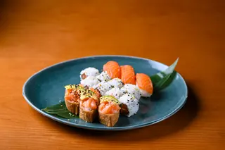 F20 Sushi Combinado 