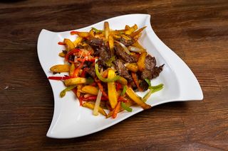 Картофель фри с мясом