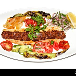 Adana kebab piatto