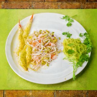 5. Ensalada De Brotes De Sojas Con Gambas