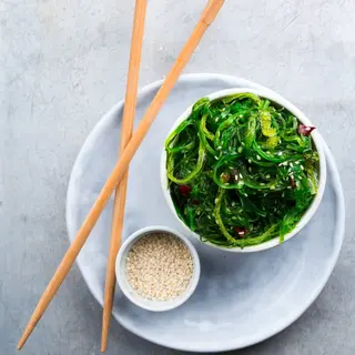 SAŁATKA WAKAME 150 G