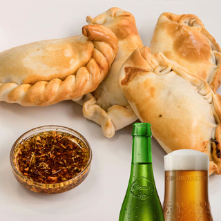 Combo 12 Empanadas Argentinas a elección + 4 Cervezas Alhambra 1925 