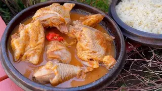½ Poulet + Attiéké