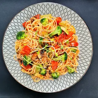 Spaghetti cu legume