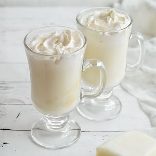 Горещ шоколад бял (230мл)