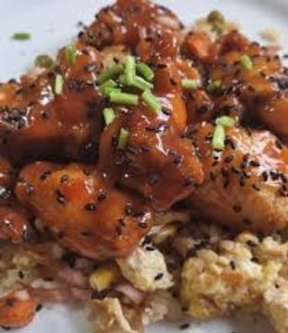 Arroz con pollo dakganjeong