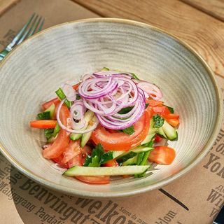 Salata cu legume proaspete