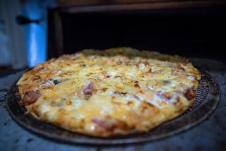 Pizza Carbonara (30 Cm.)