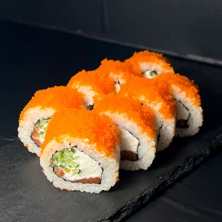 Каліфорнія з лососем у Тобіко (280г)