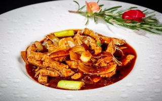 152 Manzo al pepe nero