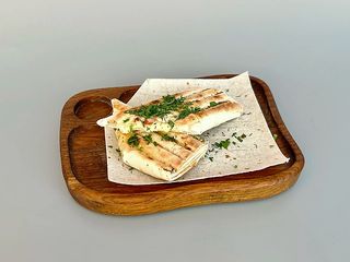 Сулугуні в лаваші (200 г)