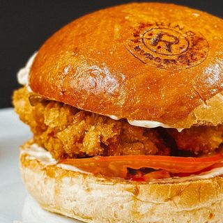 Бургер Chicken (300г)