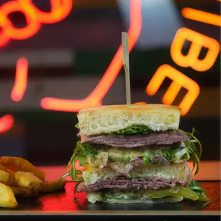 PASTRAMI SANDWICH