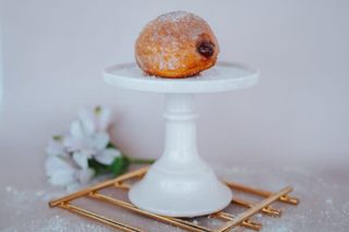 Pączek z konfiturą