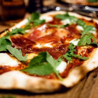 Pizza de jamón 100% ibérico