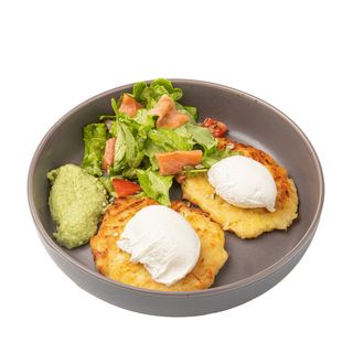 Драники с яйцом