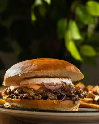 Burger Pangea Goat