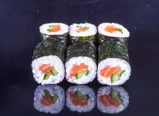 Хосомаки Сьомга и краставица (6бр-125г)