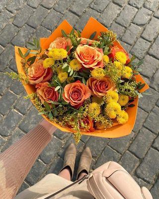 ვარდი, ევკალიპტი,  ქრიზანთემა