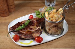 Antricot de vita cu os