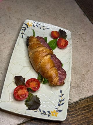 Kroasan sa kulenom 250 g