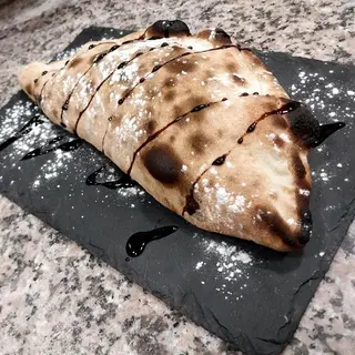Calzone Di Nutella Y Avellana En Granos