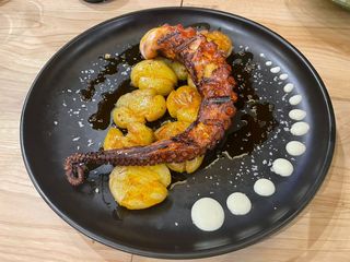 Pulpo A La Brasa 