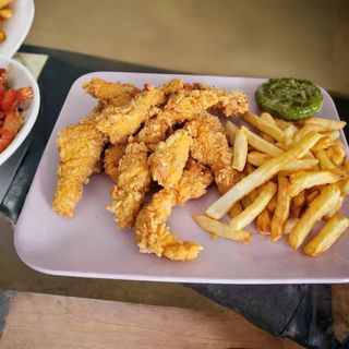 Piept de pui crispy usor picant 150g