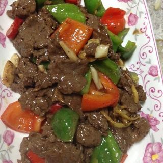 Ternera salteada con 5 aromas