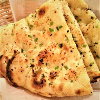 Pão de alho Pimentão/Garlic Chilli Naan