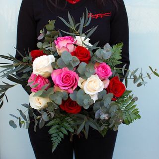 Ramo De Rosas Variadas (12 Rosas)