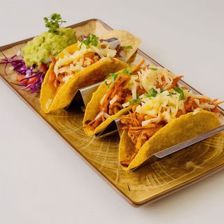Taco pollo Tinga (3 Uds.)