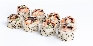 Теплий рол з лососем 