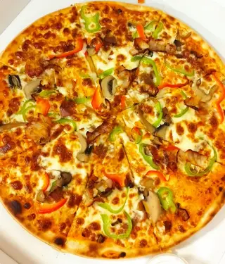 Pizza 4 Estaciones (Familiar)